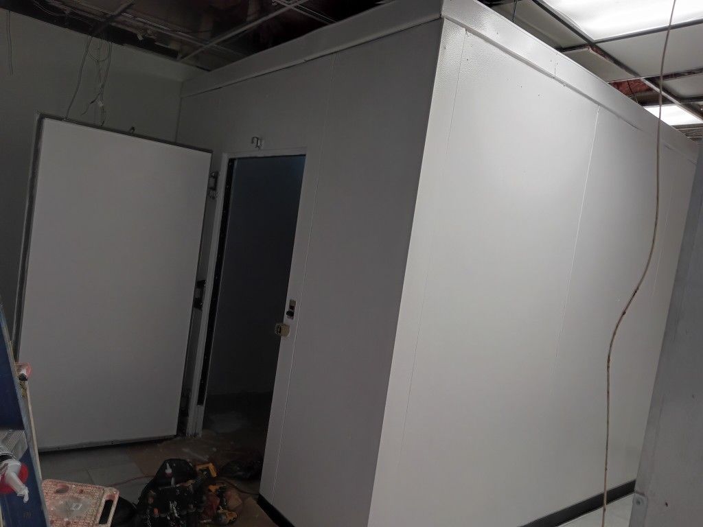 Walk In Cooler 