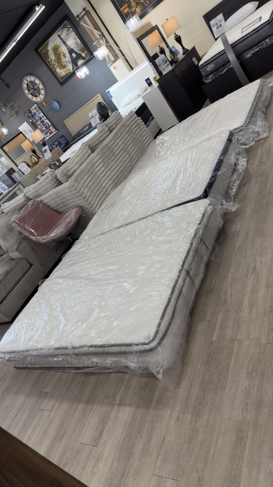 12 Inches Brand New Queen And Full Mattresses On Sale