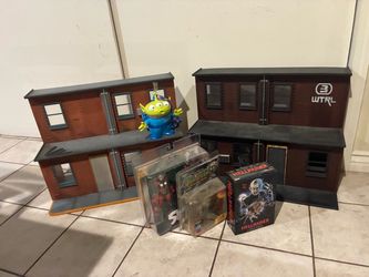 Mixed Lot Action Figures and Dioramas