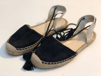 Women’s size 9 shoes