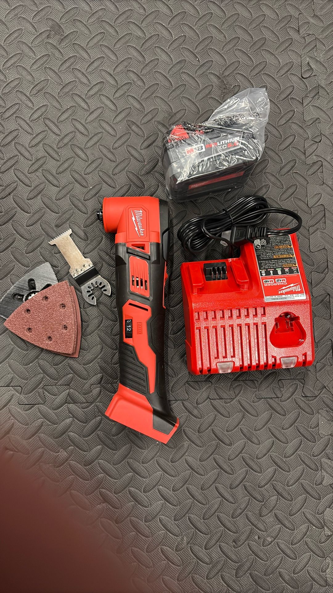 Milwaukee Multi tool With Battery