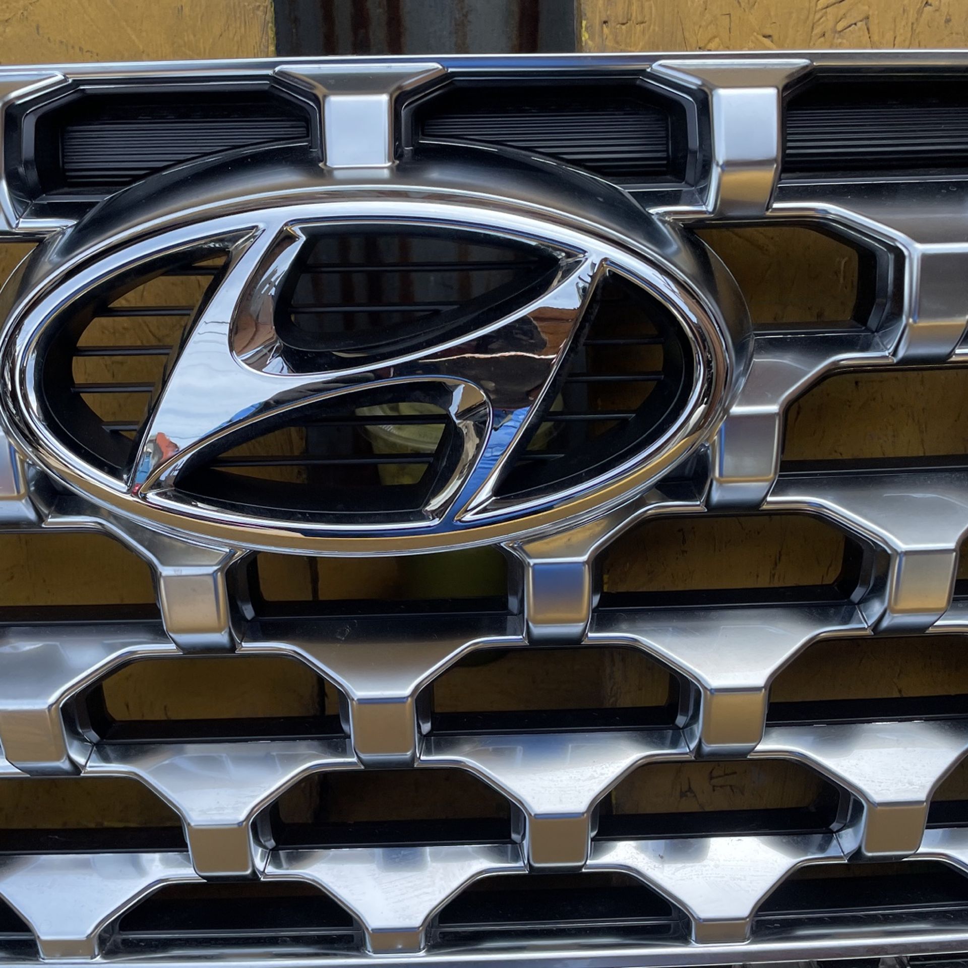 2021-2022 Hyundai Santa Fe Grille Oem Vintage Large Italian Deruta Covered Dish