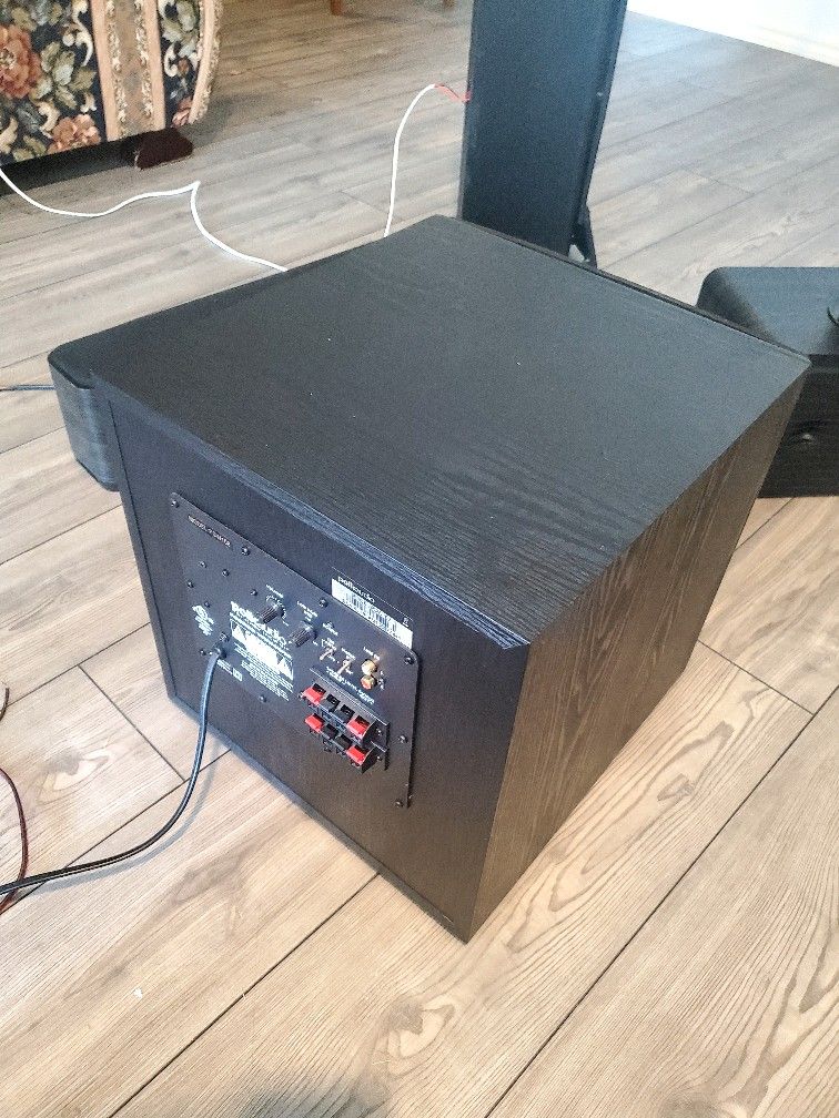 POLK PSW108 Powered Subwoofer