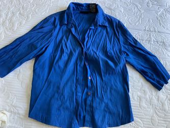 Women’s Shirt Size Large