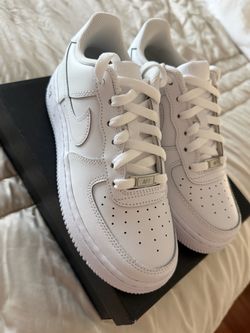 Nike Air Force  White Sneakers