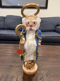 Beautiful Steinbach Nutcracker #1694, Petrus.