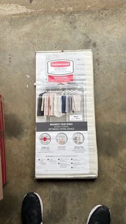 Rubbermaid Adjustable Closet Kit White