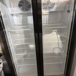 Refrigerated display case