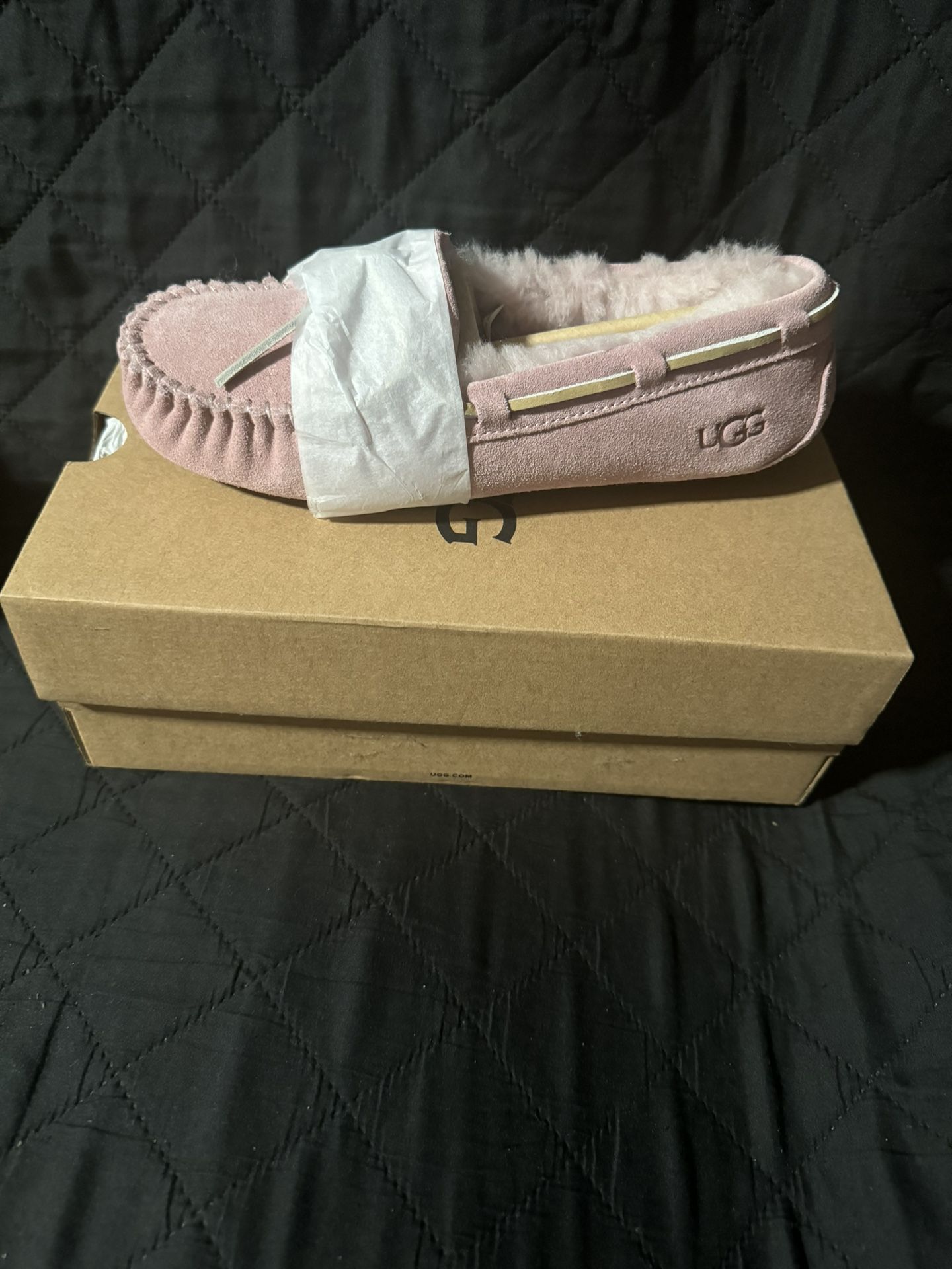 NEW🌻WOMEN’S UGGS🌻SIZE 5