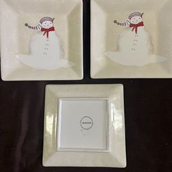 ONEIDA Decorative Holiday Plates (3)