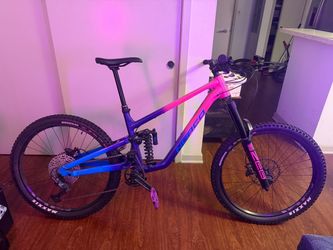 NORCO SHORE 2 LARGE MOUNTAIN BIKE