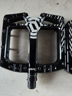 Deity t mac pedals