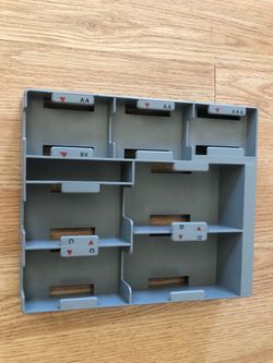 Battery organizer tray