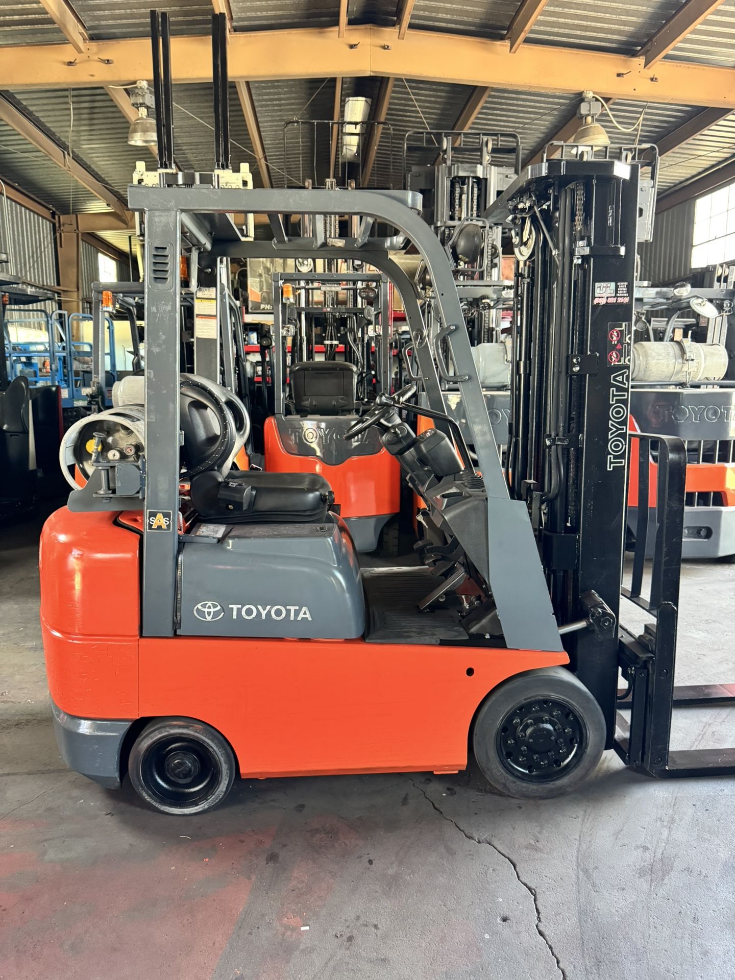 TOYOTA PROPANE FORKLIFT