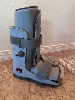 Breg X large medical walking boot