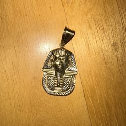 10k Gold Sphinx Pendant 