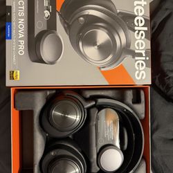 SteelSeries, Gaming Headphones