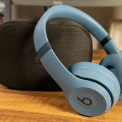 Beats by Dr. Dre Solo 4 Wireless Bluetooth Headphones