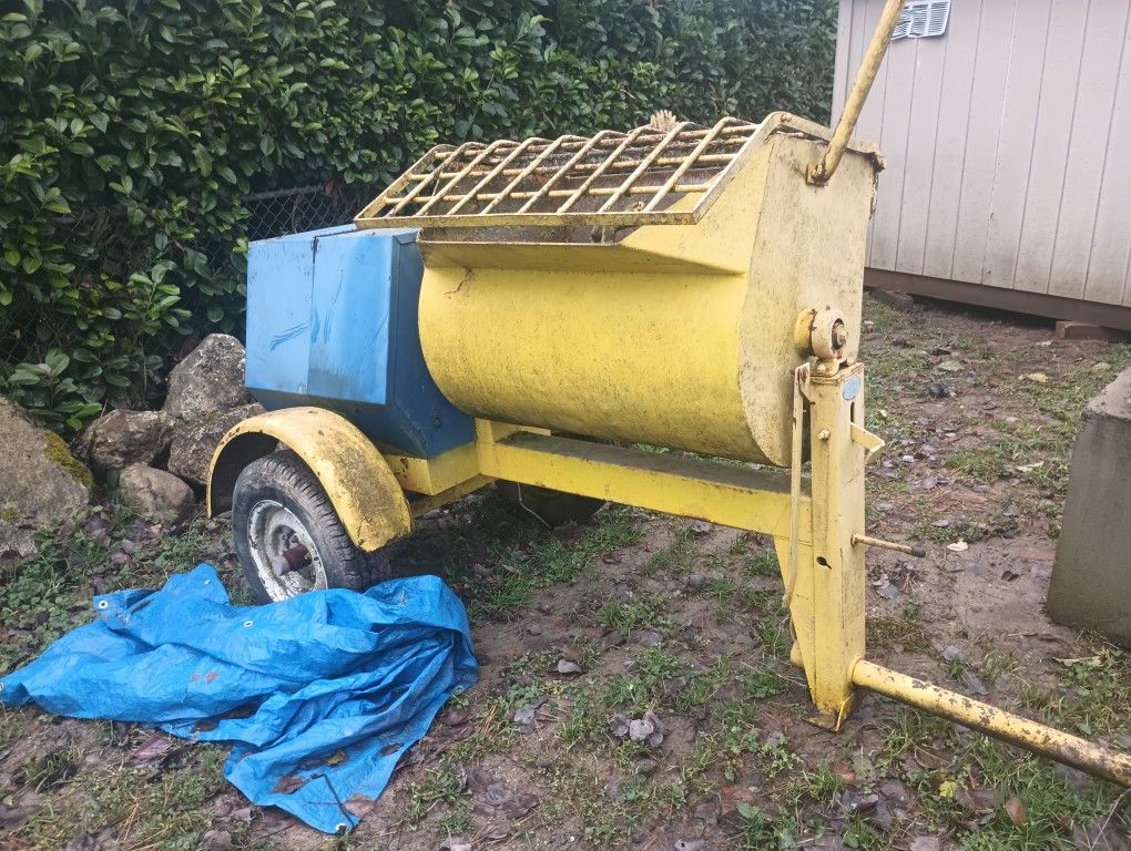 Stone Model 855 Cement Mixer Don't Know How Good It Runs Honda Engine Only $1000 Or Best Offer?