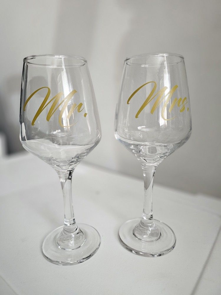 MR & MRS champagne Toasting flutes glasses
