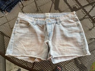 Women’s shorts size 8
