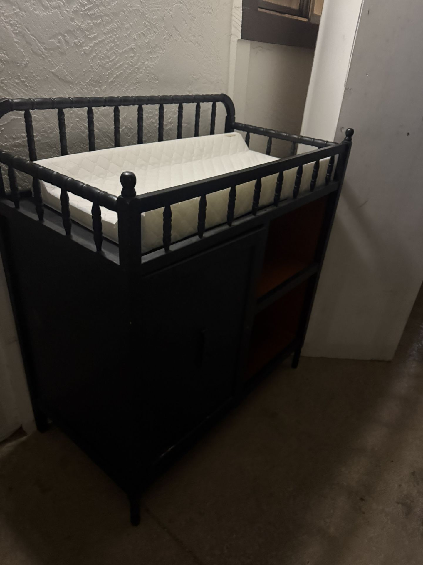 $10 Custom Baby Changing Station