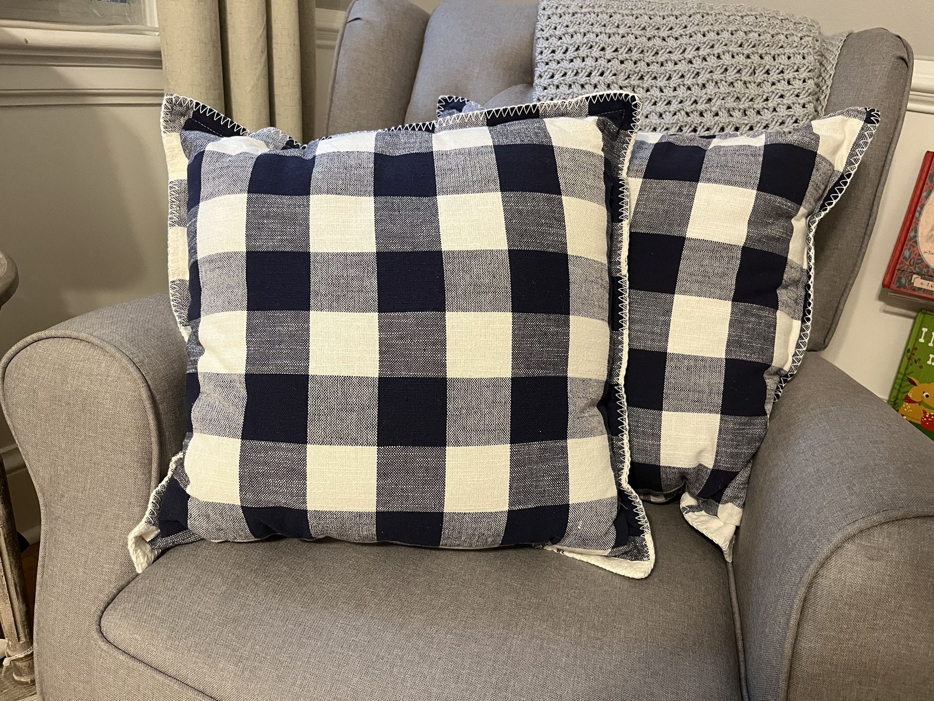 Throw Pillows For Bed, Couch Or Chair
