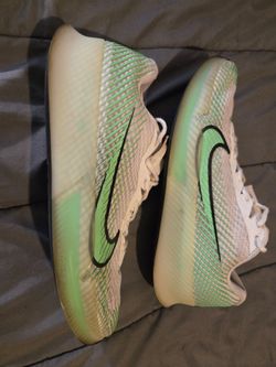 Nike Vapor 2 Mens Tennis Court Shoes sz 10.5