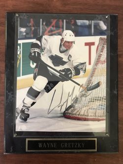 Wayne Gretzky Autographed 8” x 10” Photo