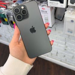 iPhone 15 Pro 256gb ,factory Unlocked,good Condition,each 