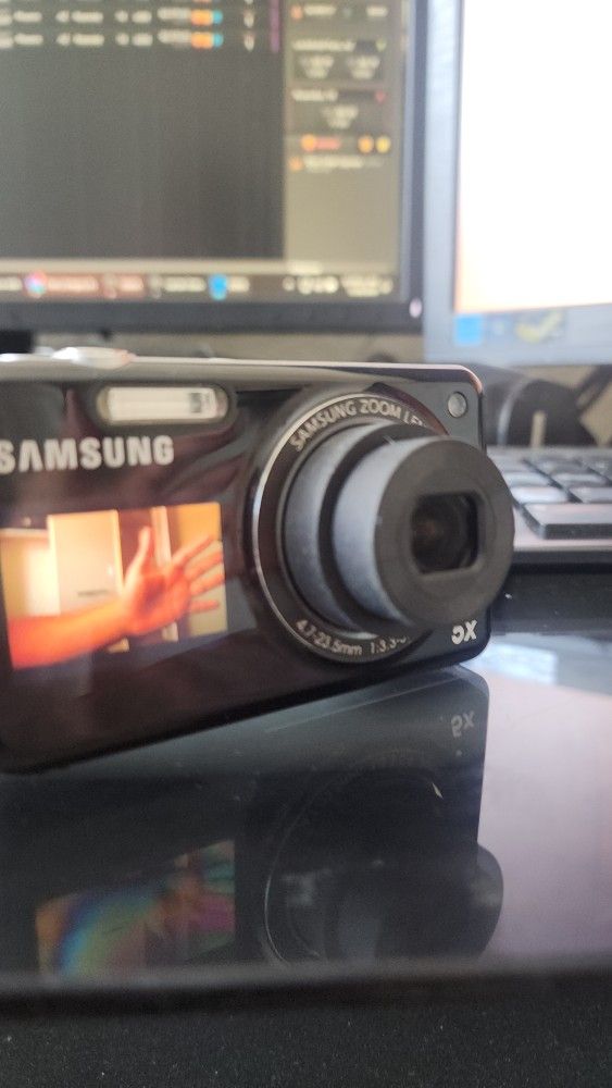 Samsung EC-PL120 Samsung EC-PL120 Digital Camera with 14.2 MP and 5x Optical Zoom (in Black)Digital Camera with 14.2 MP and 5x Optical Zoom (Black)