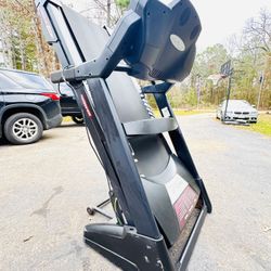 SOLE F63 TREADMILL WITH POWER INCLINE 