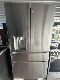 New LG - 36-in Counter-Depth MAX 24.5 Cu. Ft. 4-Door French Door Smart Refrigerator with Full-Convert Drawer - Stainless Steel