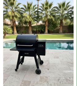 TRAEGER PELLET GRILL SMOKER USED WORKS GREAT with wifi technology
