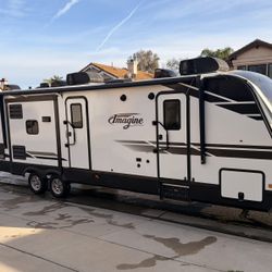 Grand Design Imagine 3250BH