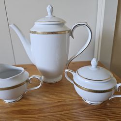 Charter Club Gold Porcelain Teapot Set – 3 Pc – Elegant & Unused