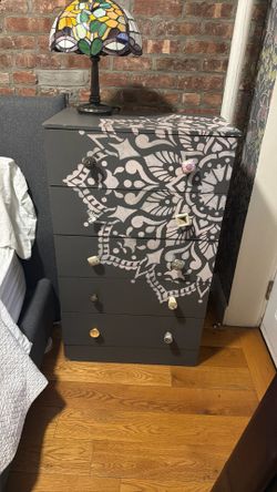 Quirky chest of drawers