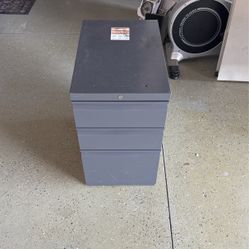 File Cabinet 3 Doors 