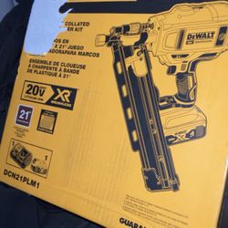 Dewalt 20V MAX XR Framing Nailer / Nail Gun