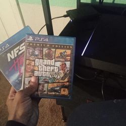 PS4(3Controllers 2 Games + Steering Wheel Setup 