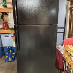 GE Refrigerator