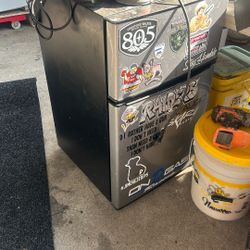 Mini Fridge 