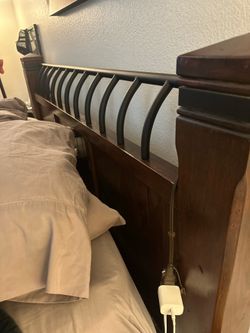 Bed frame queen