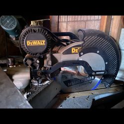 Dewalt Saw