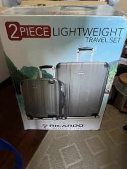 Ricardo Beverly Hills Expandable Suitcase Set