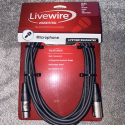 Livewire Essential XLR Microphone Cable - Black