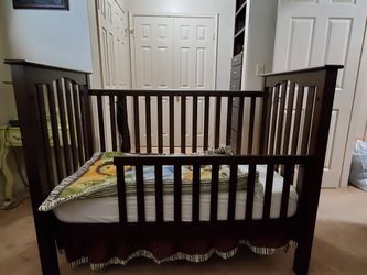 Used Kendall Convertible Crib
With Conversion Kit