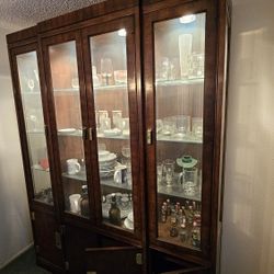 Mahogany Wood China Cabinet (Drexel Heritage)