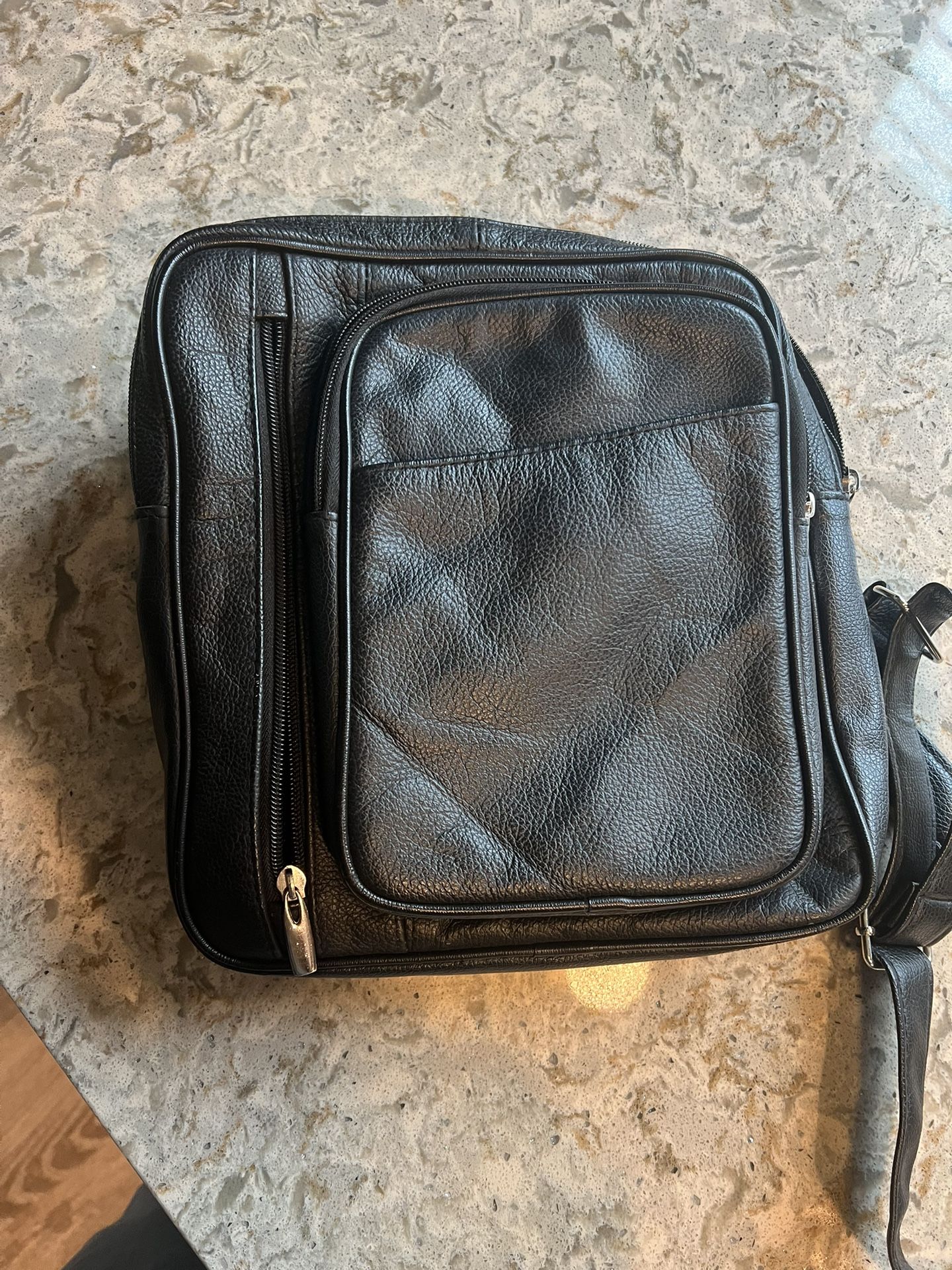 BLACK LEATHER MEN’s SHOULDER BAG