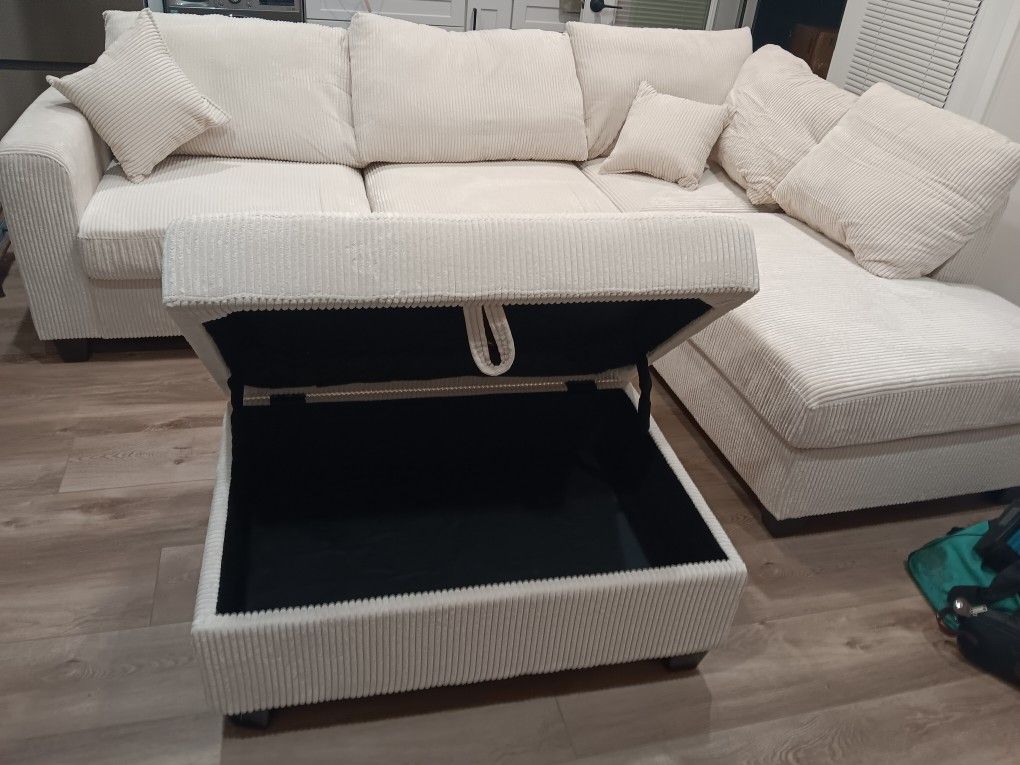 3pcs Sectional Sofa w/storage ottoman & Usb connection